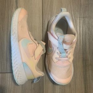 Girls Nike Tennis Shoes